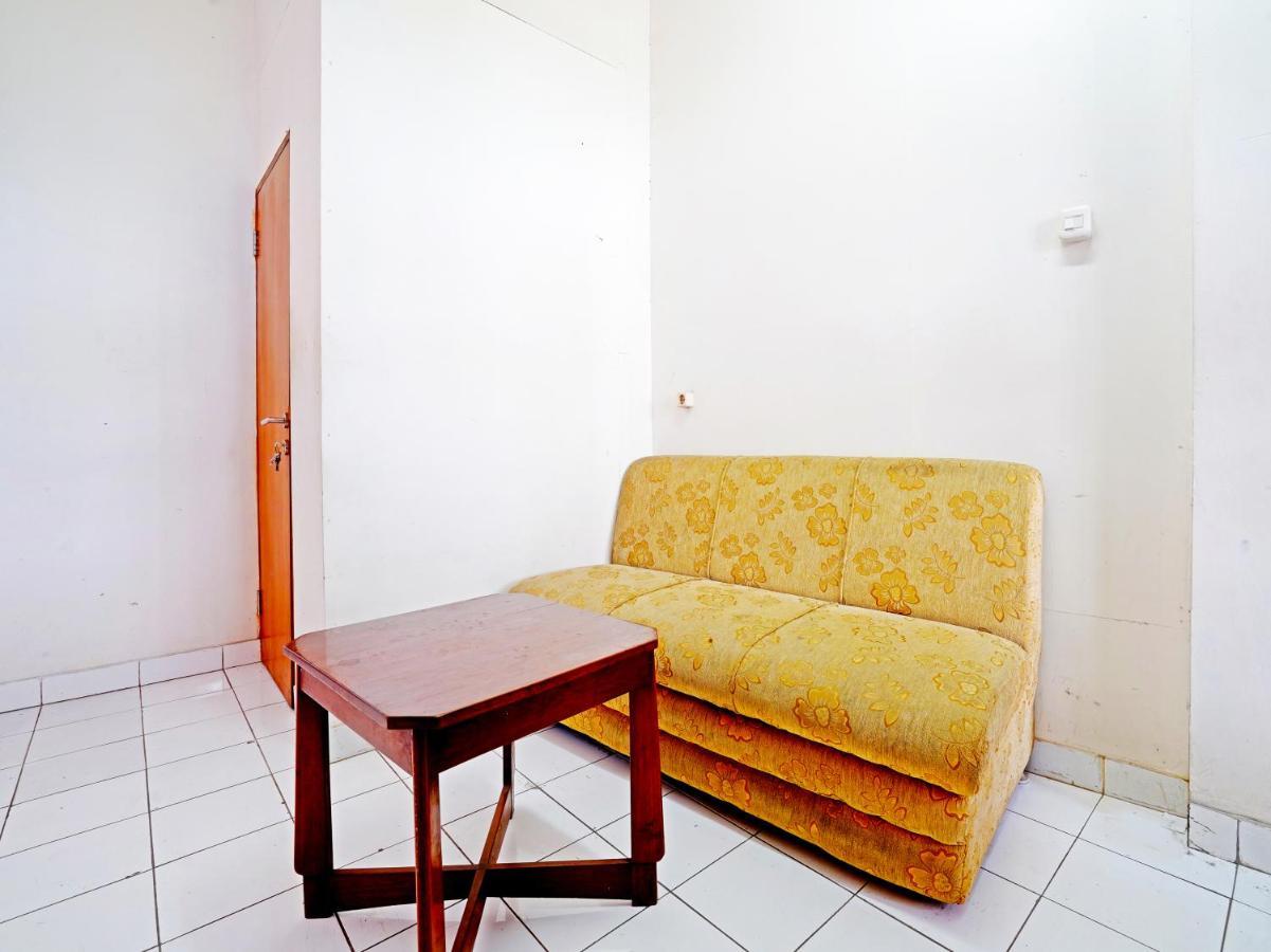 Hotel Oyo 90840 Teratai 2*