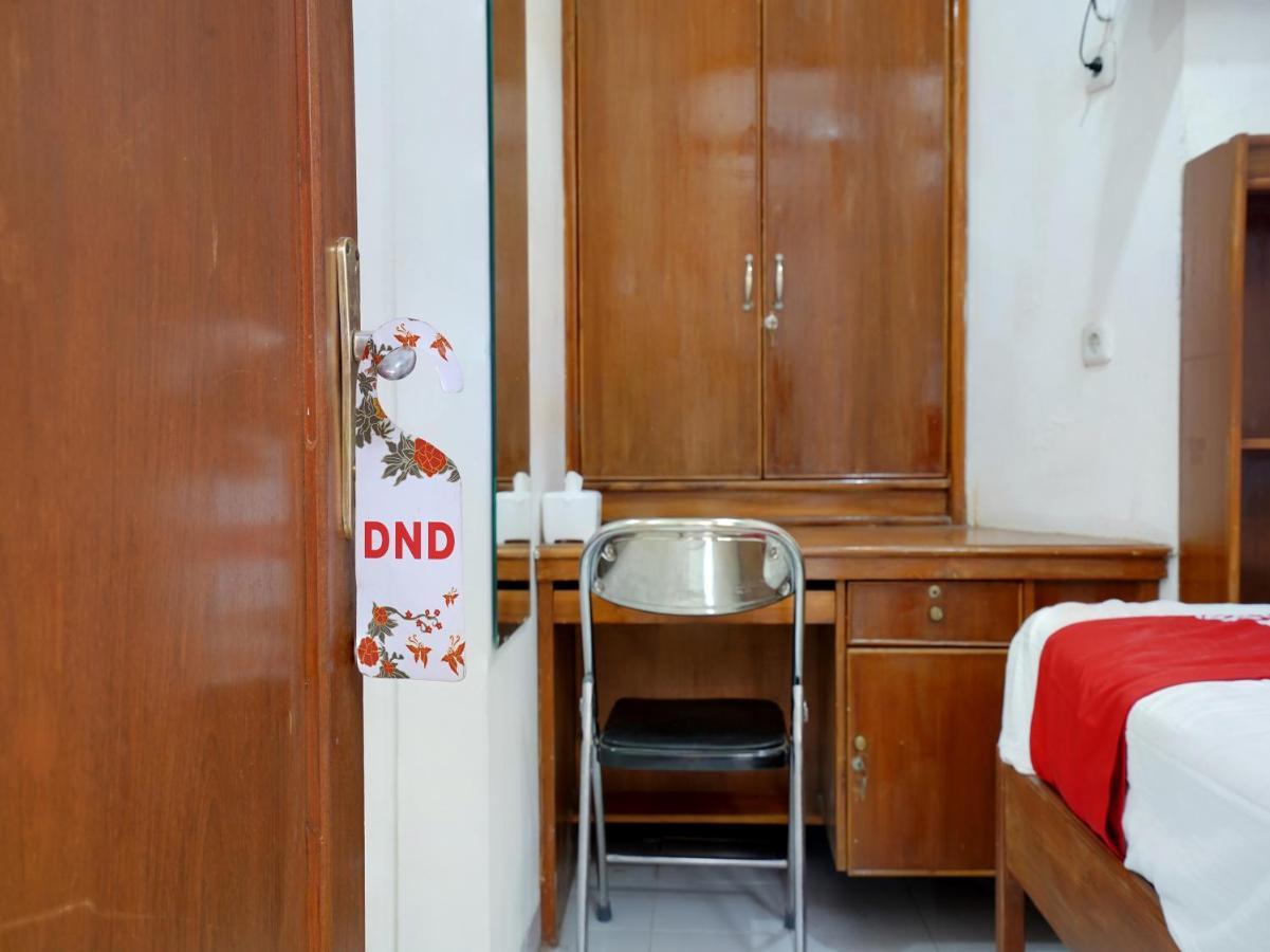Hotel Oyo 90840 Teratai 2*