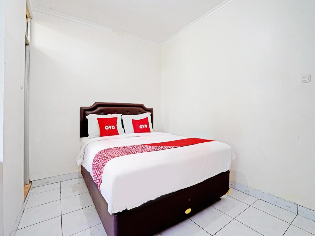 Hotel Oyo 90840 Teratai 2*