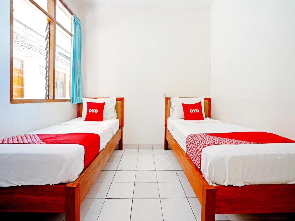 Oyo 90840 Teratai Hotel