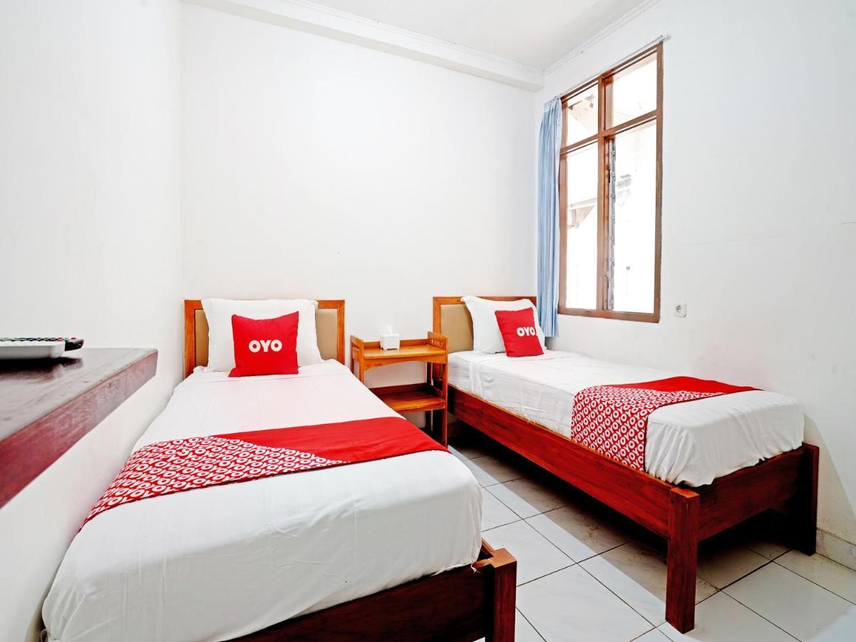 Oyo 90840 Teratai Hotel
