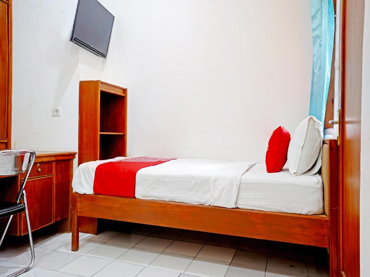 Hotel Oyo 90840 Teratai Bandung